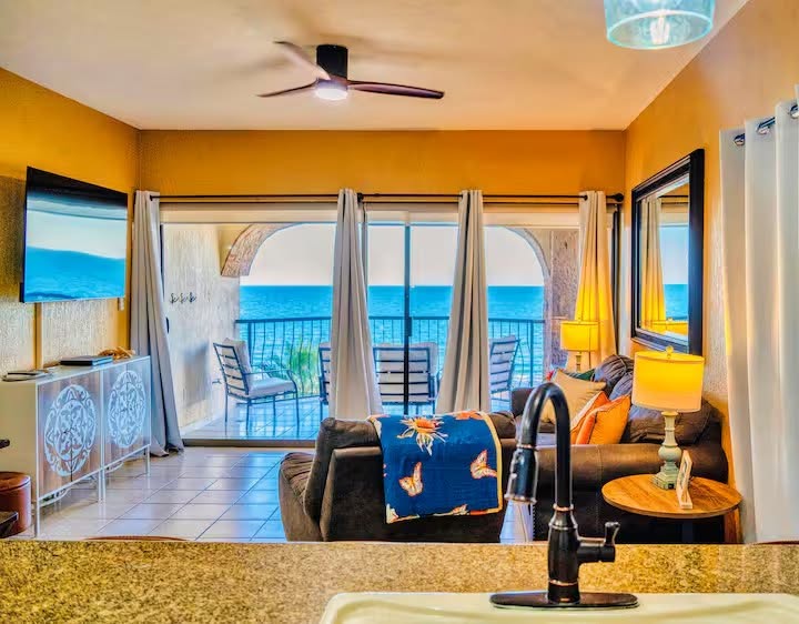 Sandy Beach—Oceanfront—1 Bedroom End Unit!